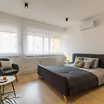 Gems Of - Emerald Apartmán Budapešť