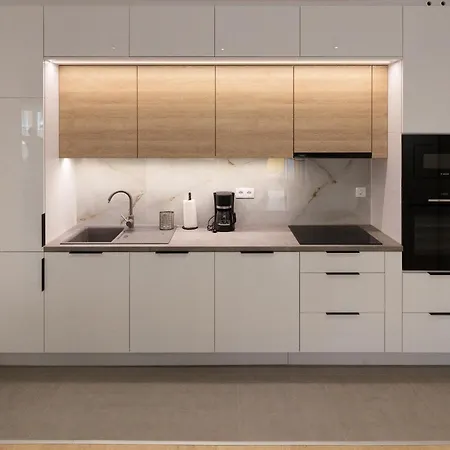 Gems Of - Emerald Apartament