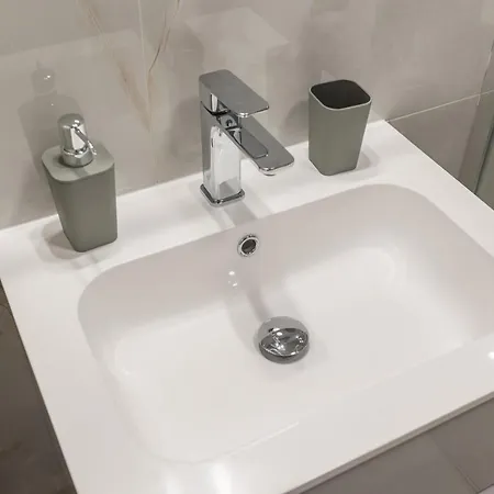 Gems Of - Emerald Apartament *